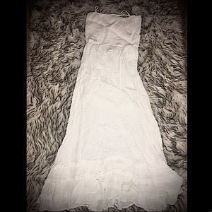 White strapless dress with tie in the back